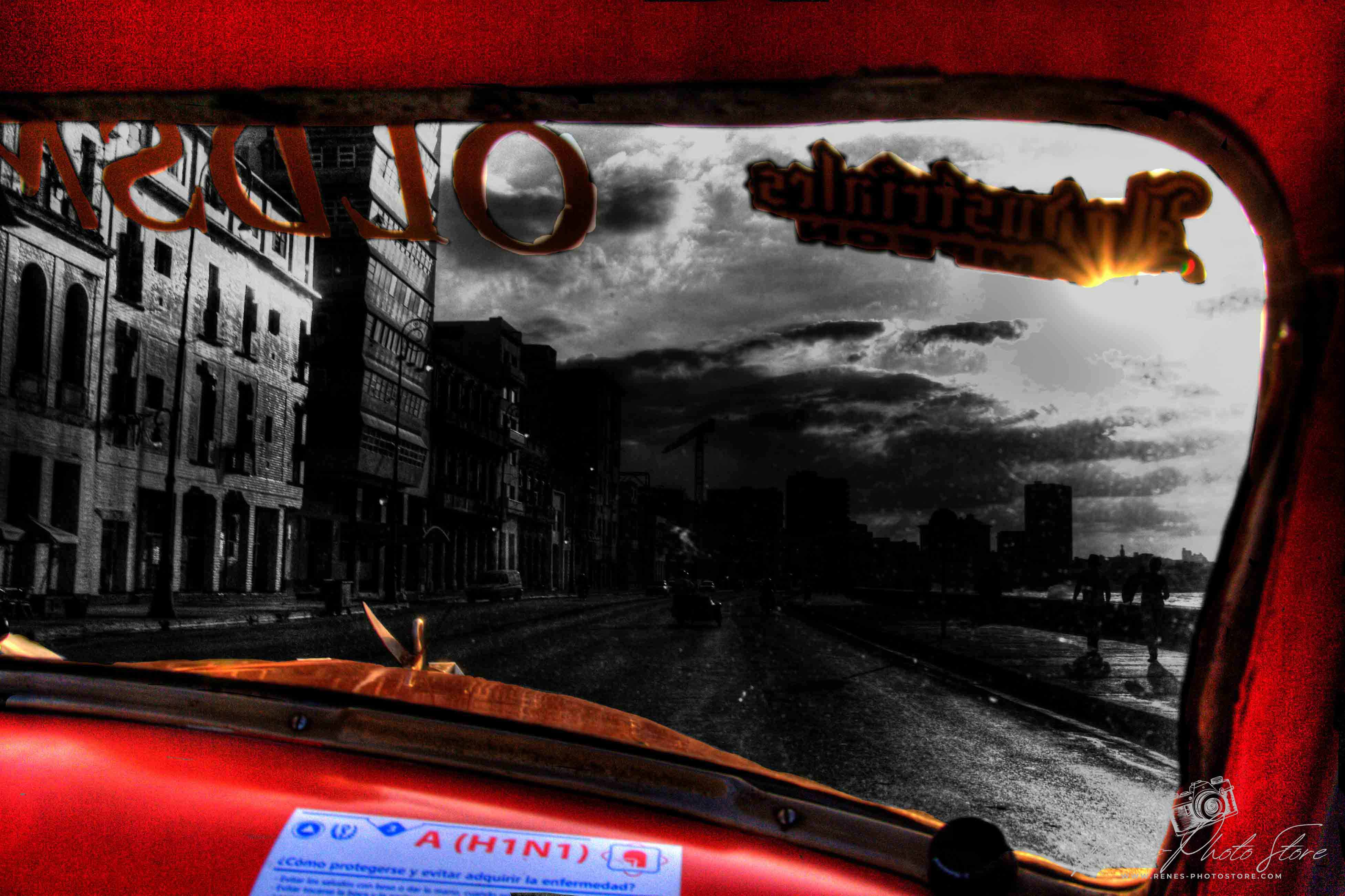 Ride on Havana Malecón 2 | 1952 Oldsmobile Photo Download