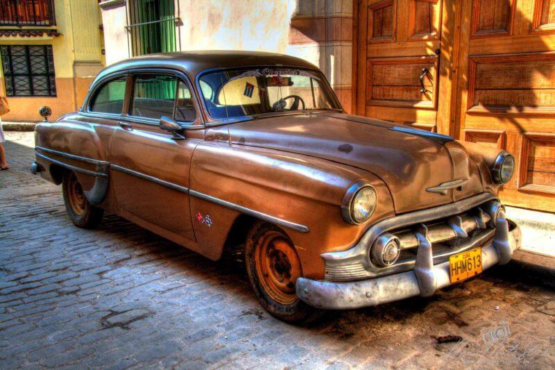 Brown 1953 Chevrolet in Havana | Classic Car Photo Cuba