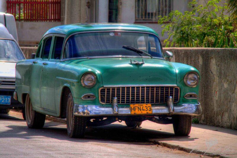 1955 Green Chevrolet in Havana | Vintage Car Photo Download