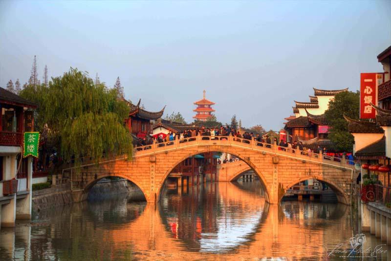 Pu Hui Tang Bridge at Sunset | Qibao Water Town Shanghai Photo
