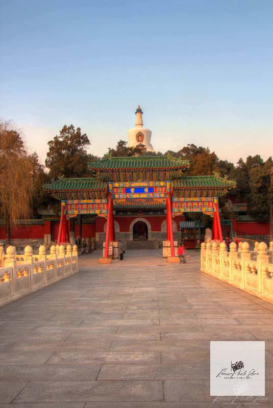 Beihai Park Gate and White Dagoba at Dusk, Beijing | Imperial Garden Photo Download