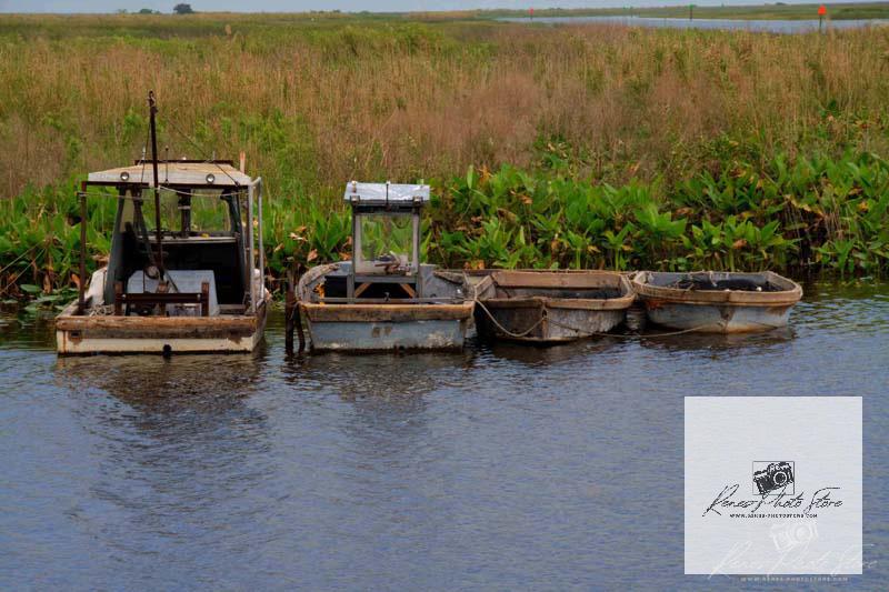 Working Boats on Lake Okeechobee in Florida | Freshwater Landscape Photo Download