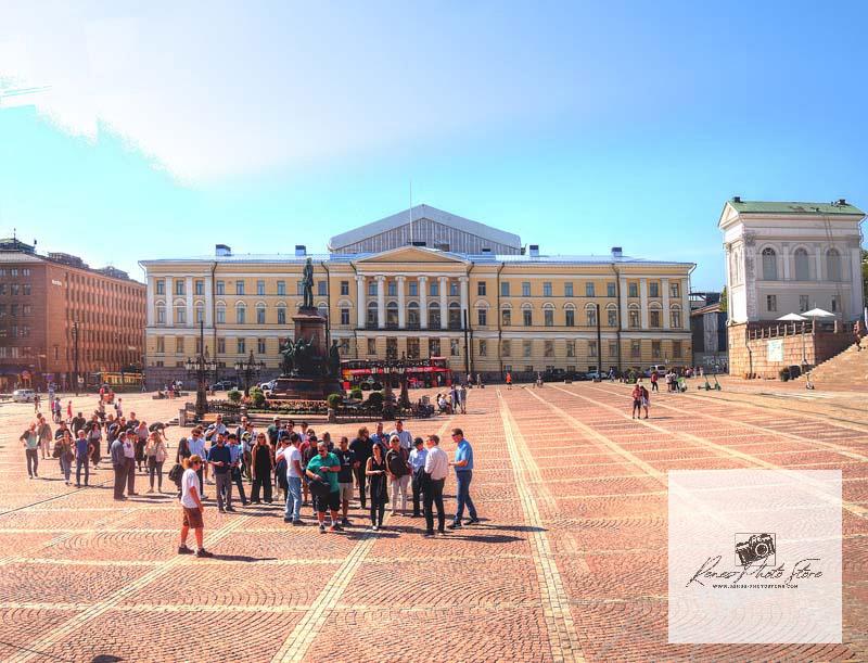 Senate Square in Helsinki | Neoclassical Cityscape Photo Download