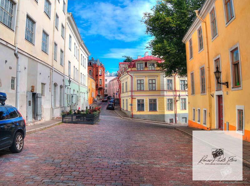Pastel Lane in Tallinn Old Town, Estonia | Cobblestone Street Photo Download