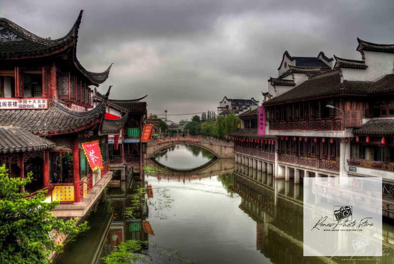 Arched Bridge Over Canal in Jiaxing | Traditional China Photo Download