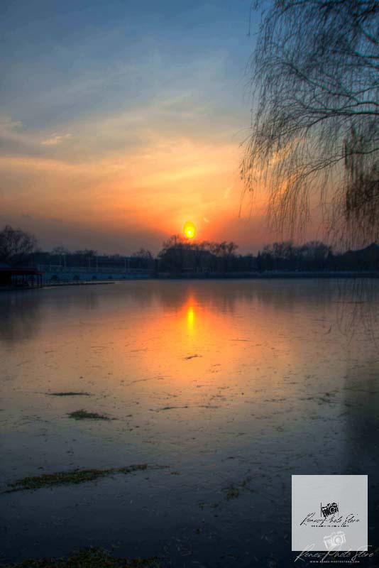 Sunset Over Lake in Beihai Park, Beijing | Imperial Garden Landscape Photo Download