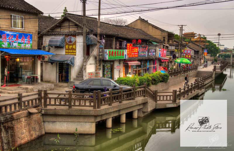 Yuehe Old Street Along the Canal in Jiaxing | Historic Water Town Street Photo Download